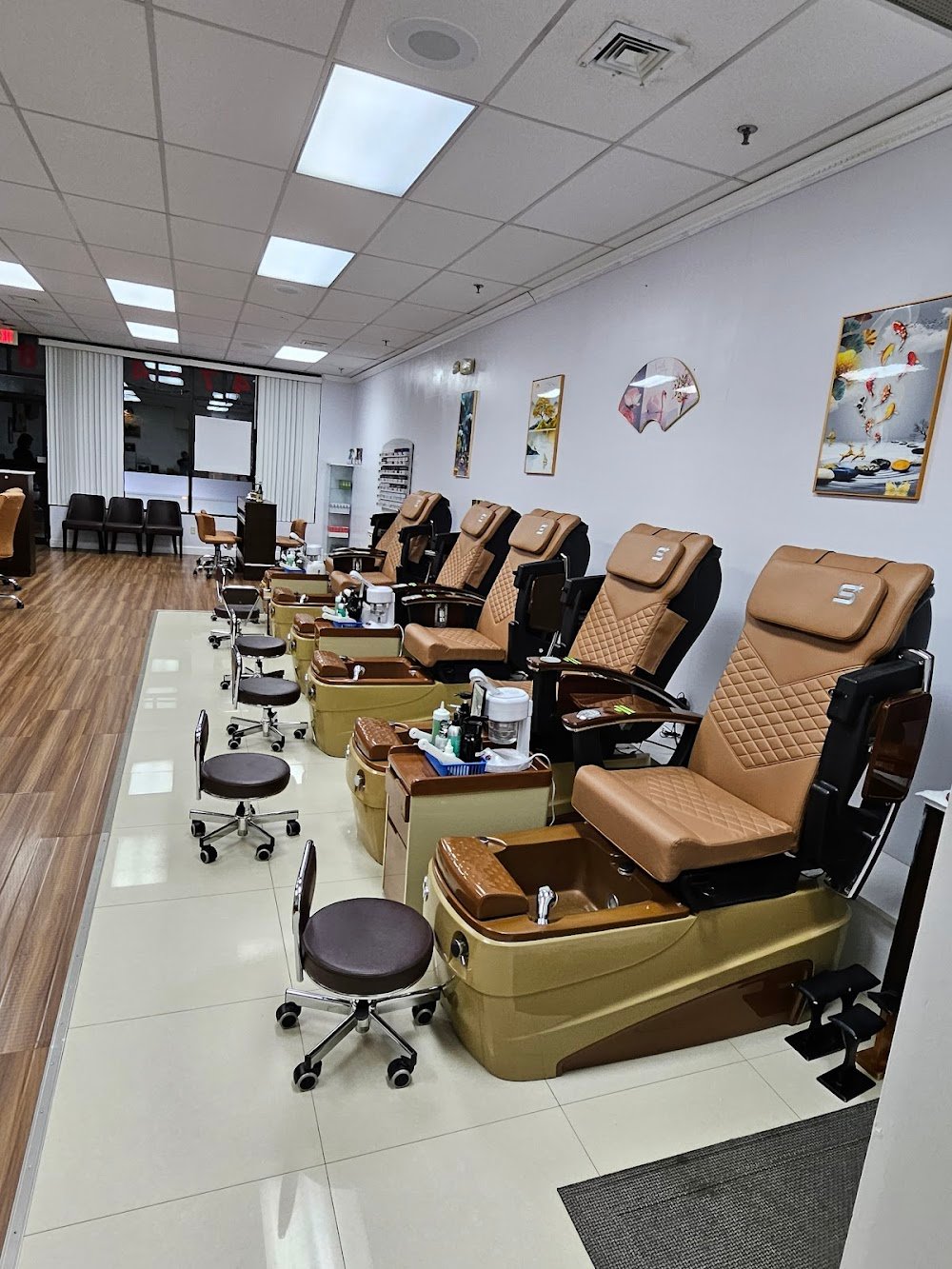 New-Smiley-Nails-Spa_b13657cd7623ddad46da73ceece86df9